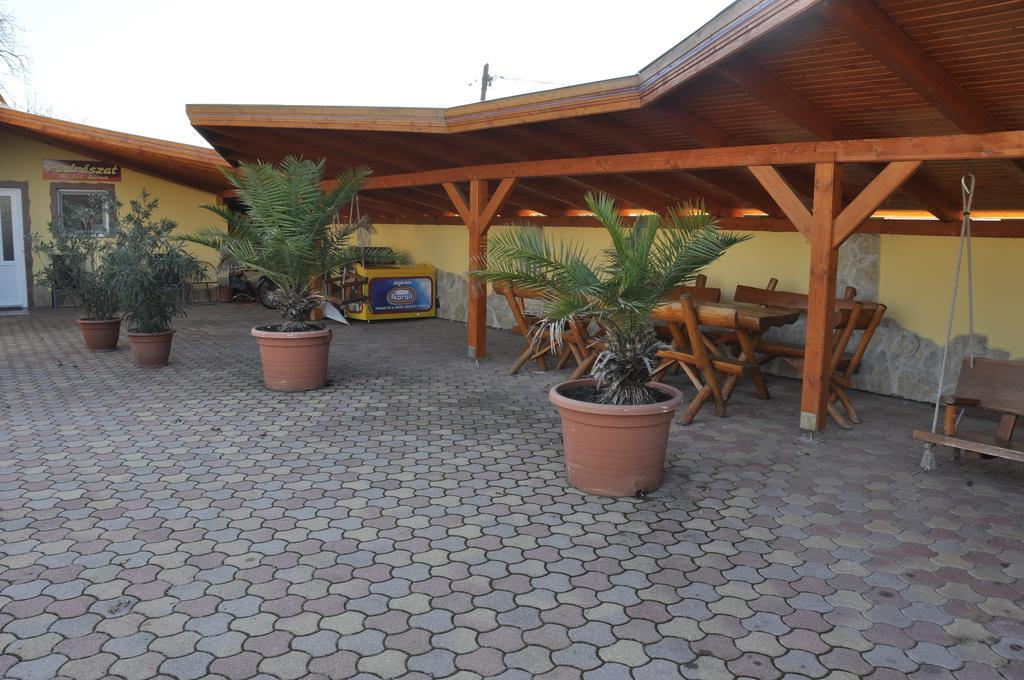 Tengerszem Panzio Bed & Breakfast Bánk Екстериор снимка